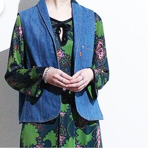 Vintage orange tab Levi’s‎ vest size 38